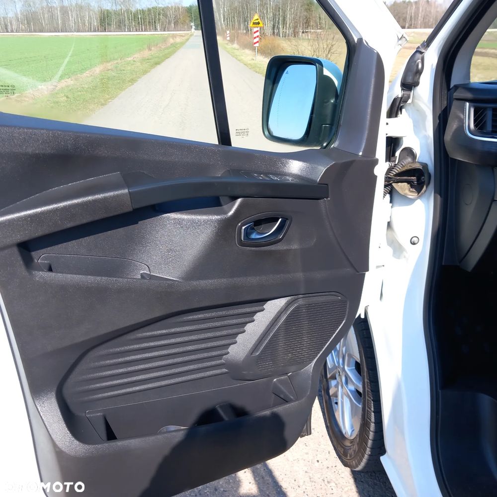Renault Trafic - 28