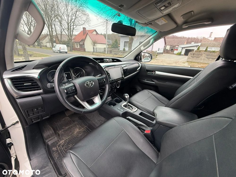 Toyota Hilux - 11