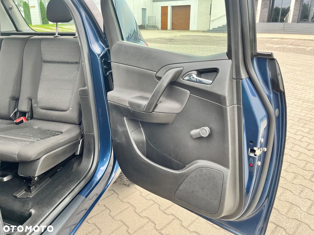 Opel Meriva - 12