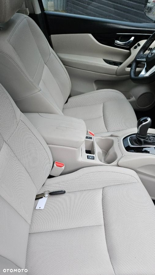 Nissan Rogue - 21
