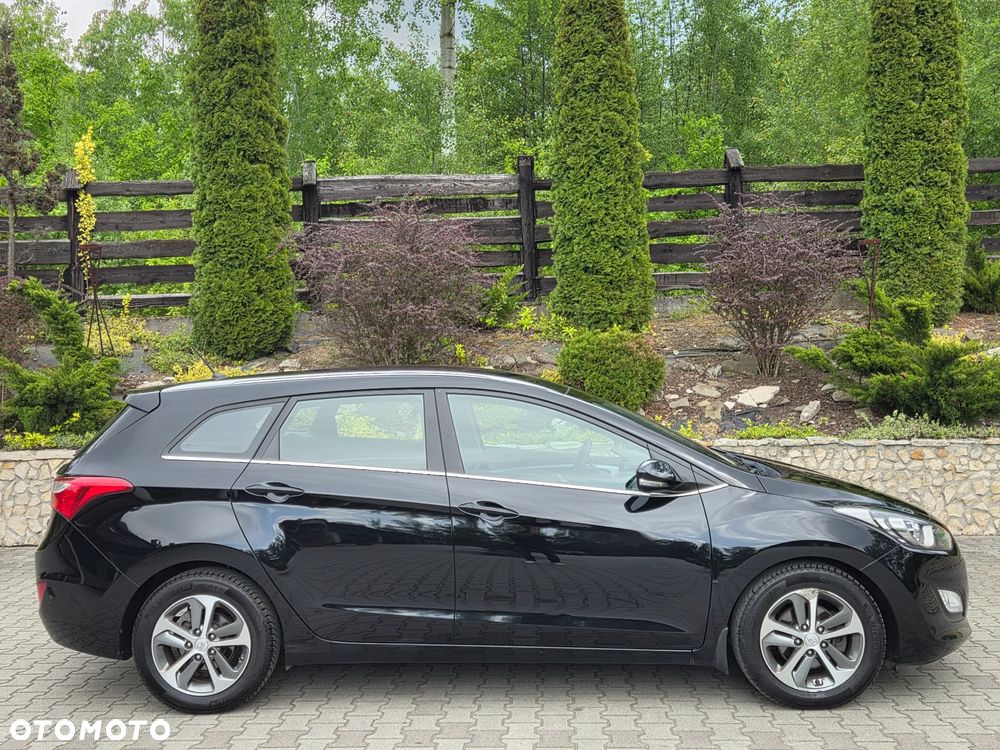 Hyundai i30 Kombi 1.6 GDi DCT Premium - 12