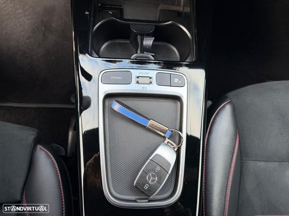 Mercedes-Benz A 250 e AMG Line - 22