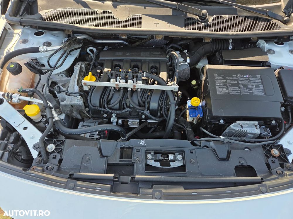 Renault Fluence 1.6 Privilege - 16