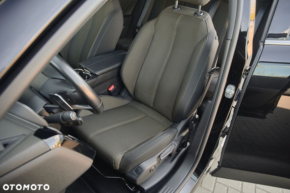 DS Automobiles DS 7 Crossback 1.5 BlueHDi Bastille + - 24