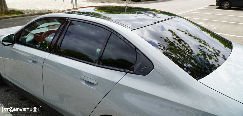 BMW i5 - 7