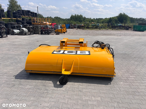 JCB Zamiatarka, szczotka do zamiatania SC240