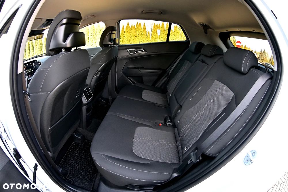 Kia Sportage 1.6 T-GDI HEV Business Line 2WD - 19