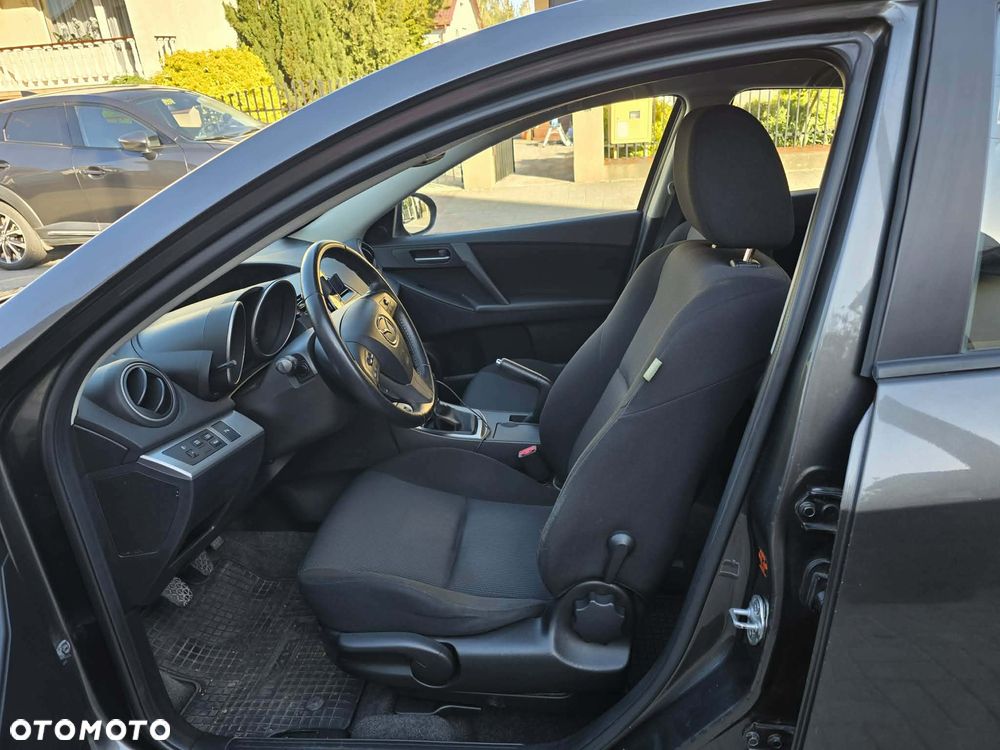Mazda 3 - 10