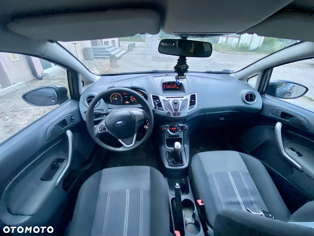 Ford Fiesta - 7