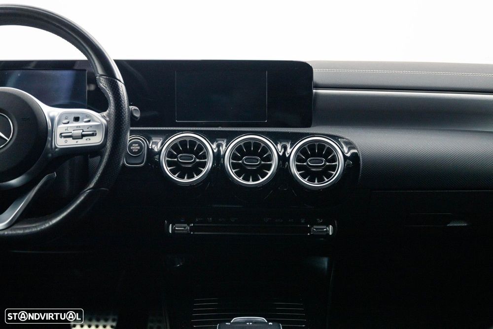 Mercedes-Benz A 250 e AMG Line - 16