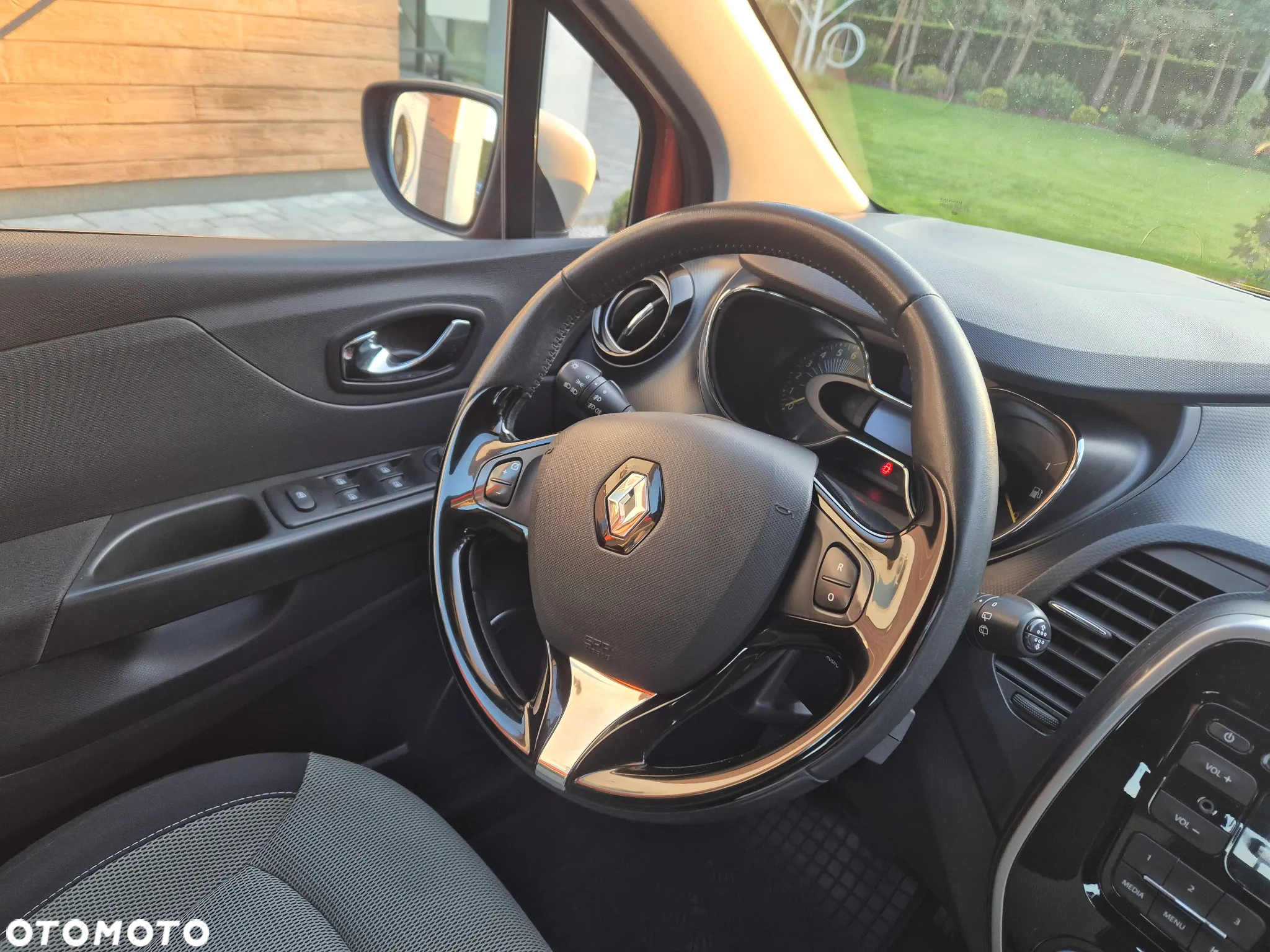 Renault Captur (ENERGY) TCe 90 LIFE - 14