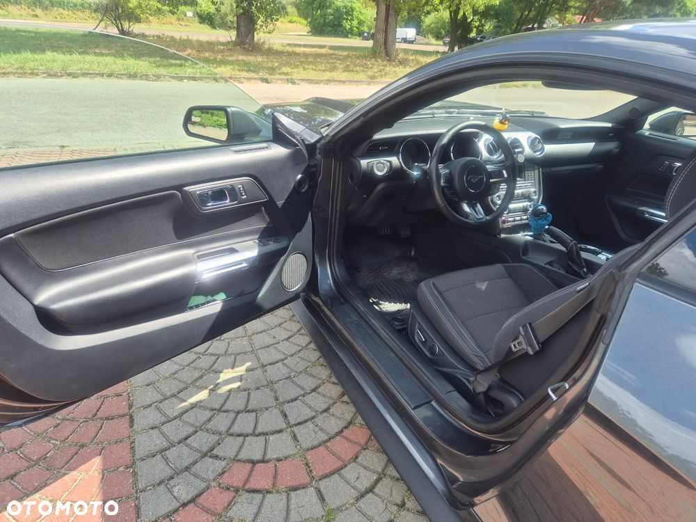 Ford Mustang 3.7 V6 - 10