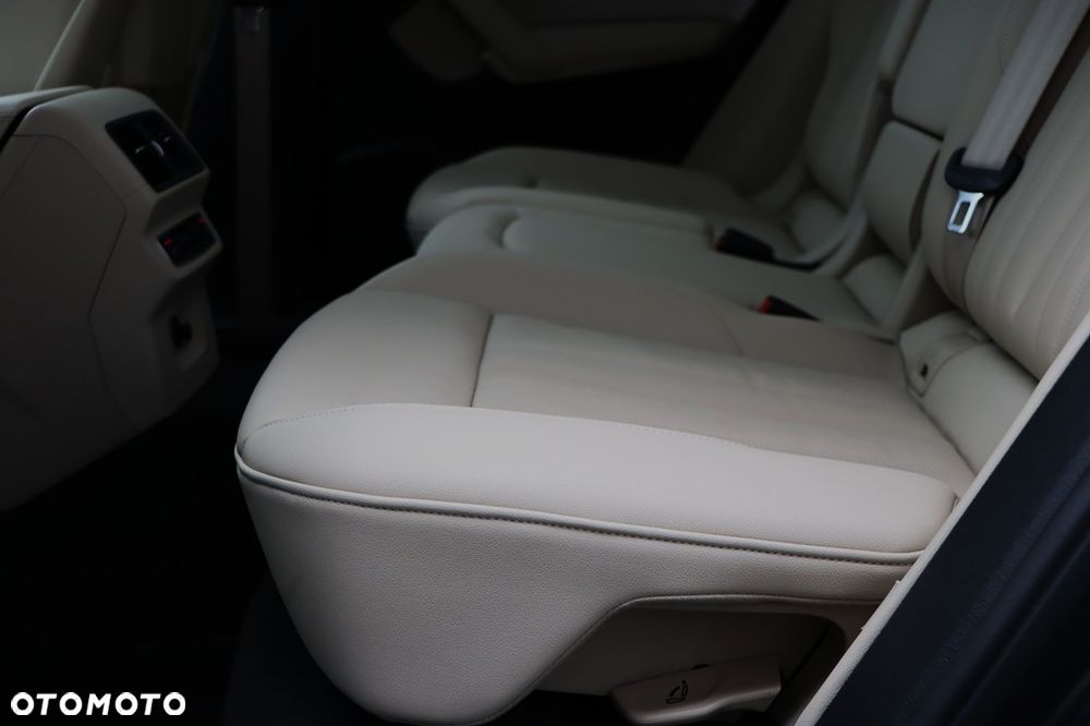 Audi Q5 Sportback - 36