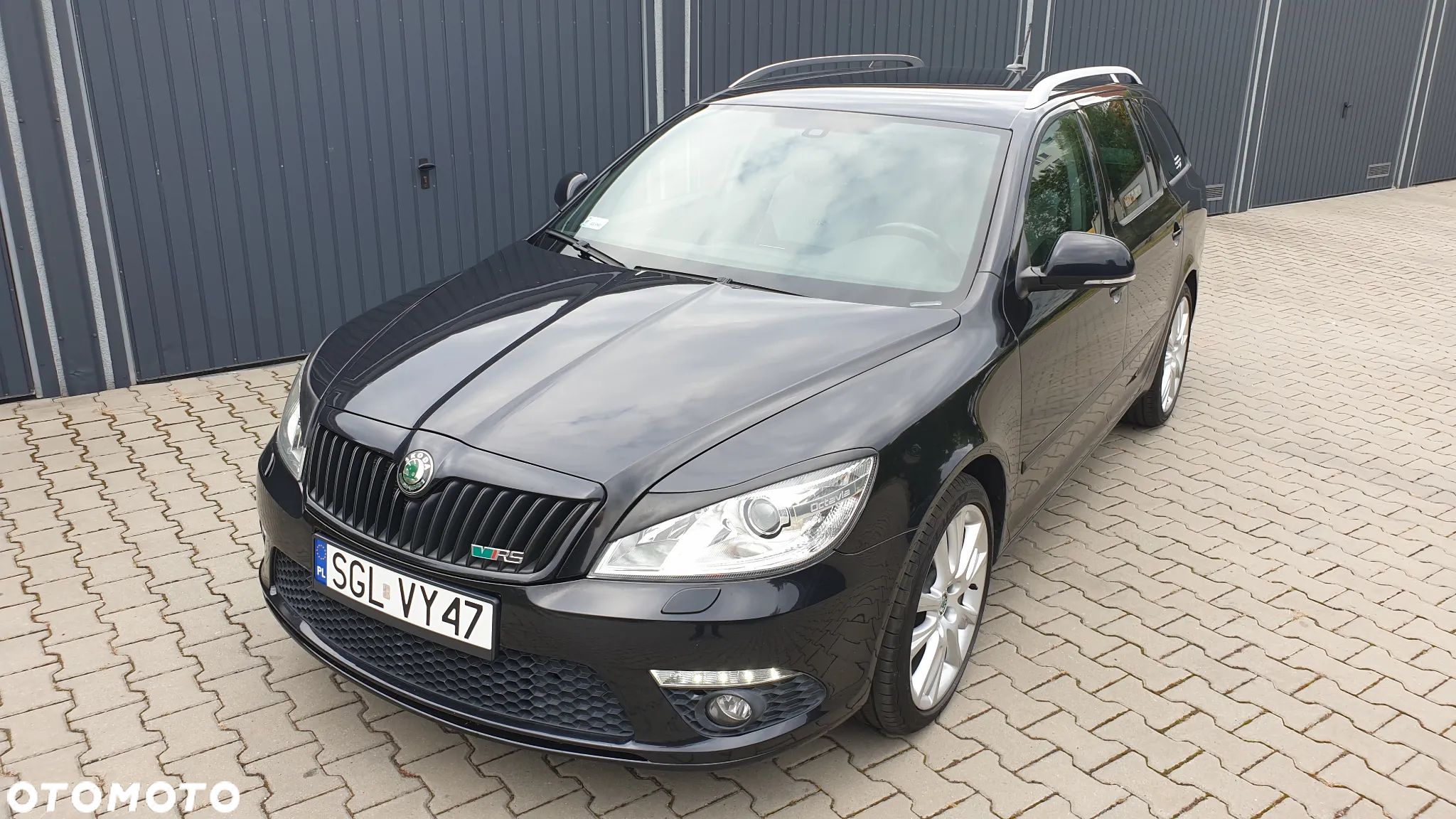 Skoda Octavia Combi 2.0 TDI DPF DSG RS - 1
