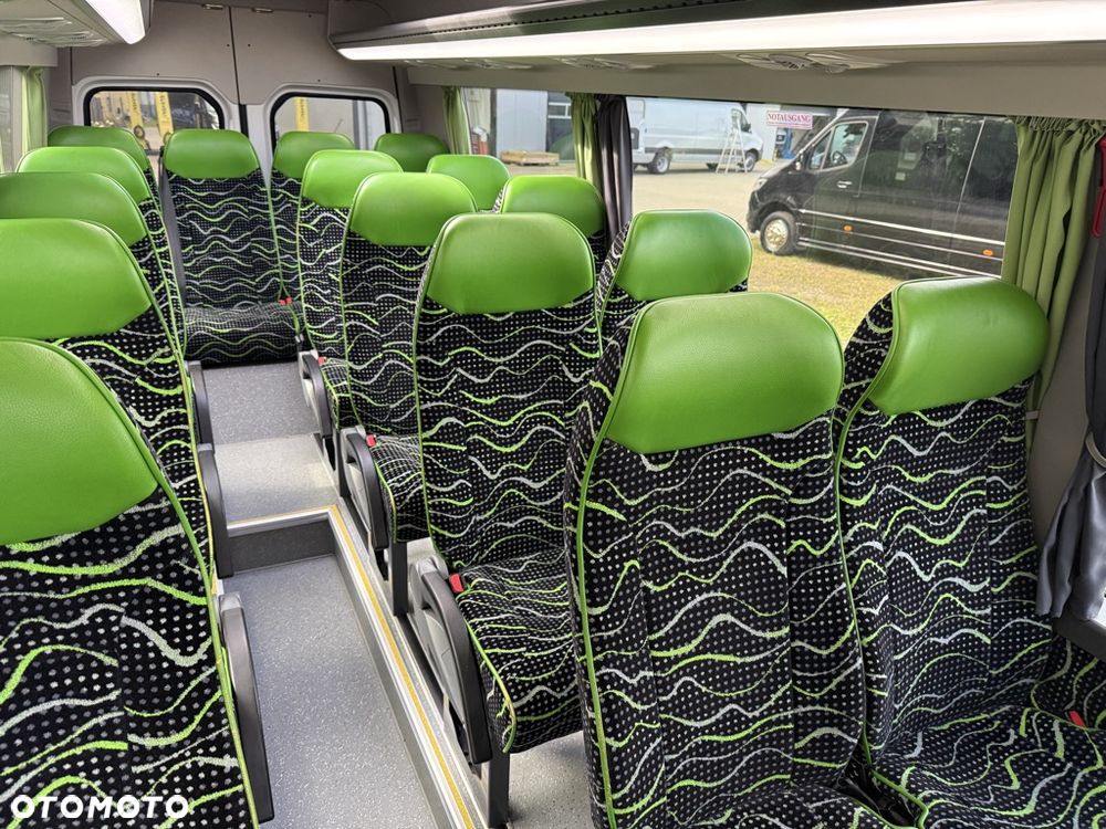 Mercedes-Benz Sprinter 519 - 21