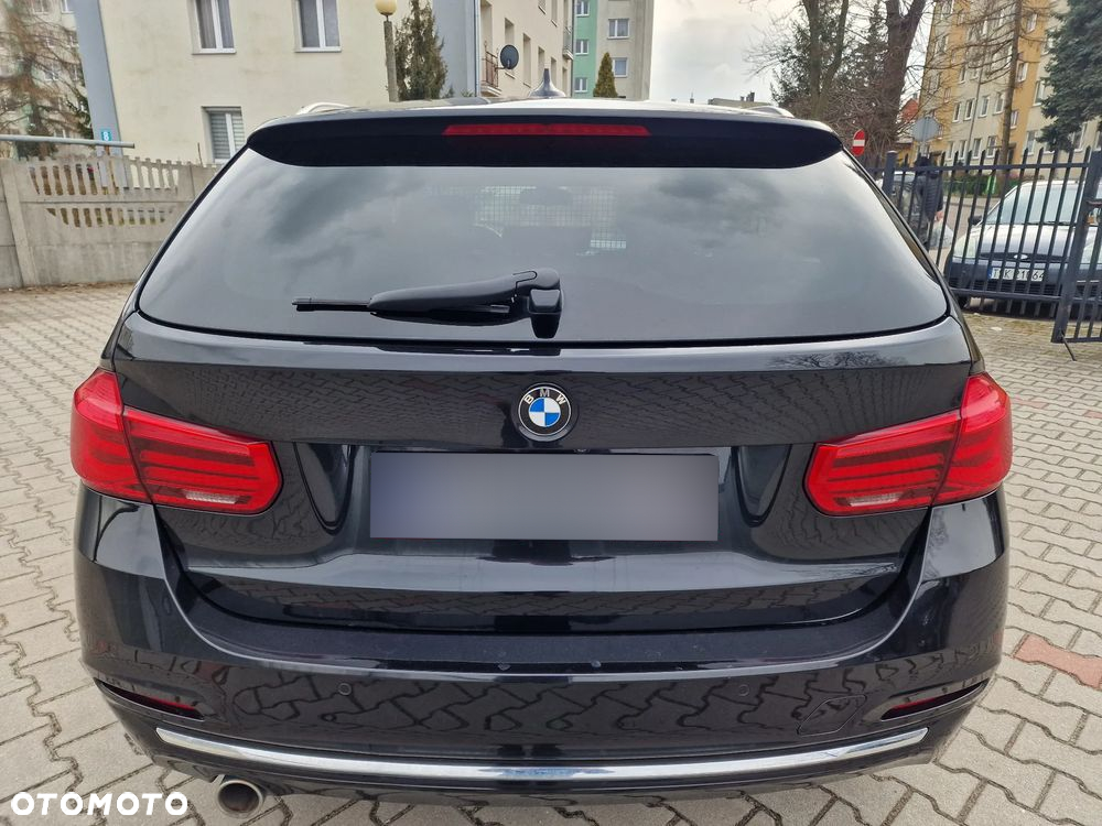 BMW Seria 3 318d xDrive Luxury Line - 7
