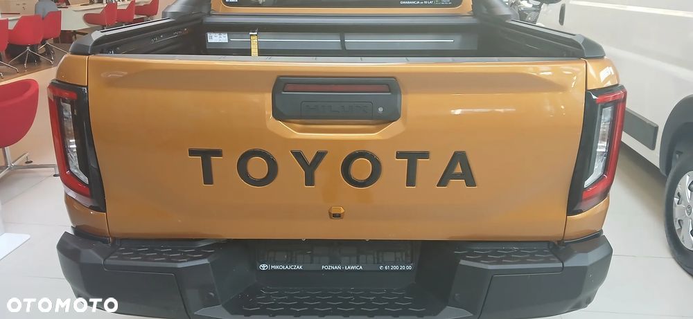 Toyota HILUX - 7