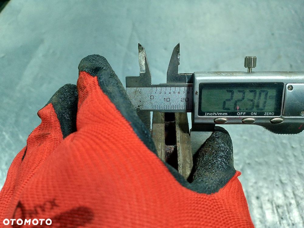 TARCZE HAMULCOWE PRZÓD SKODA OCTAVIA I 1.6 - 8