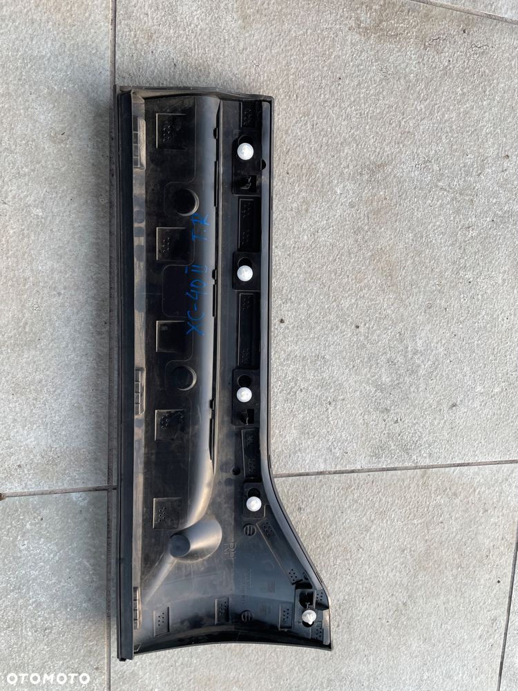 Listwa drzwiowa tylna prawa  Volvo XC40 II - 3