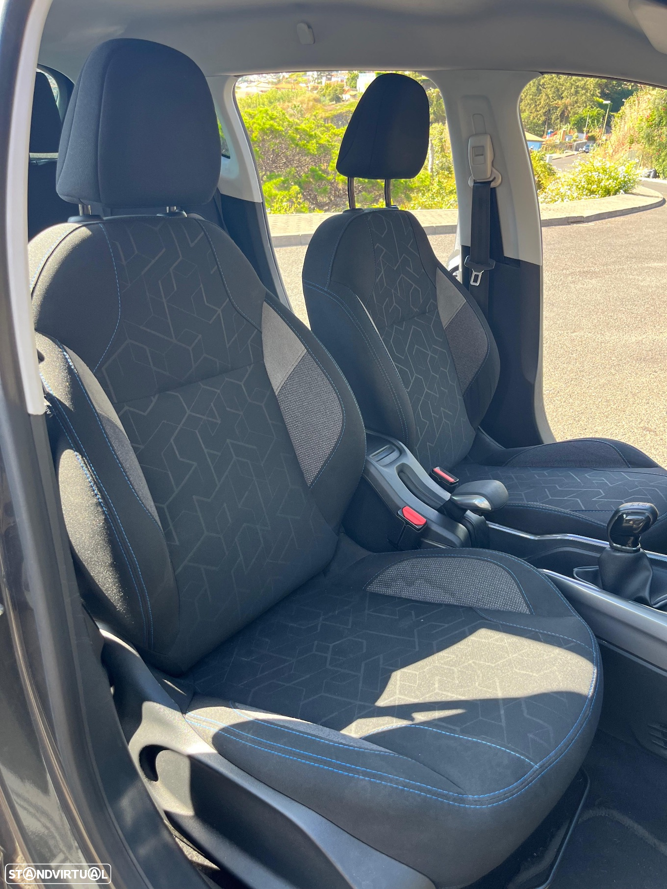 Peugeot 2008 1.6 BlueHDi Allure - 14