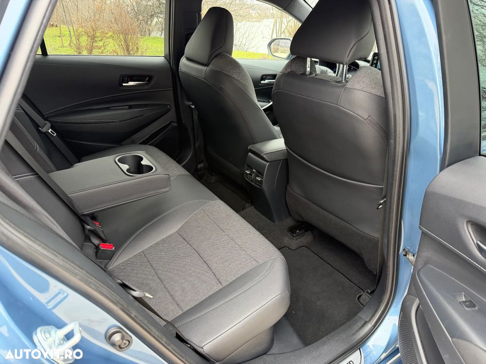 Toyota Corolla 1.8 HSD Business - 16