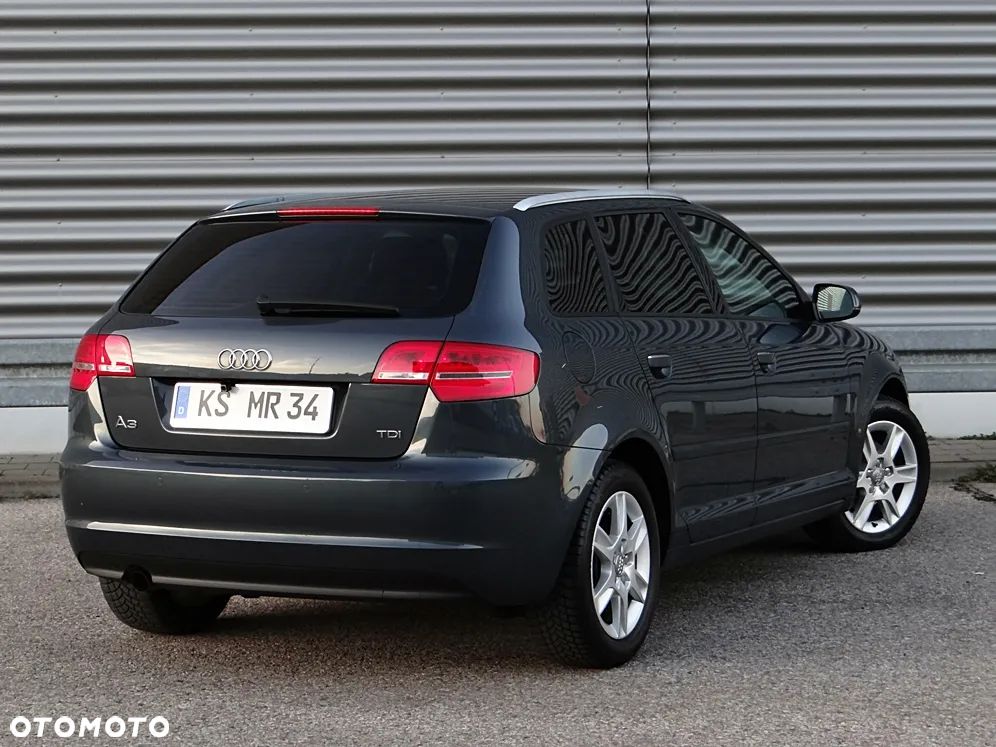 Audi A3 Sportback 1.6 TDI Attraction - 3