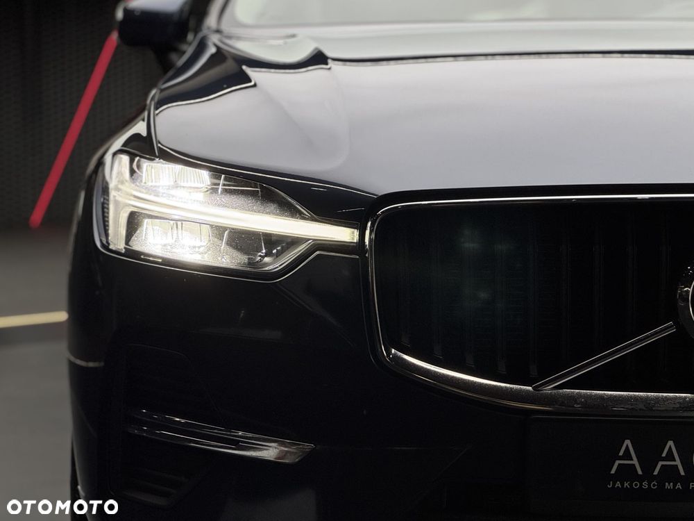 Volvo XC 60 B5 B AWD Momentum Pro - 40