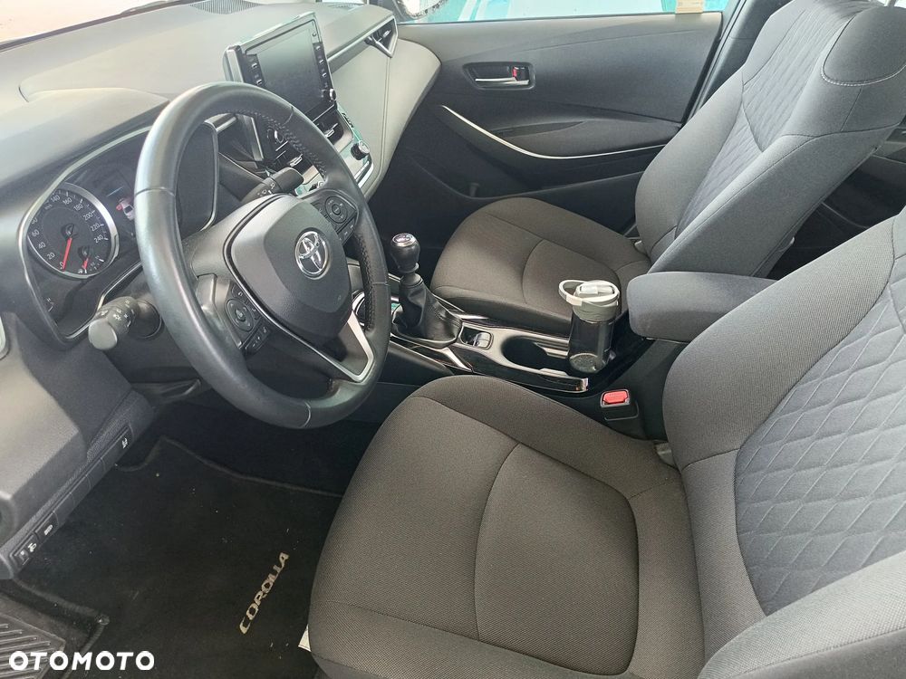 Toyota Corolla 1.5 Comfort - 29