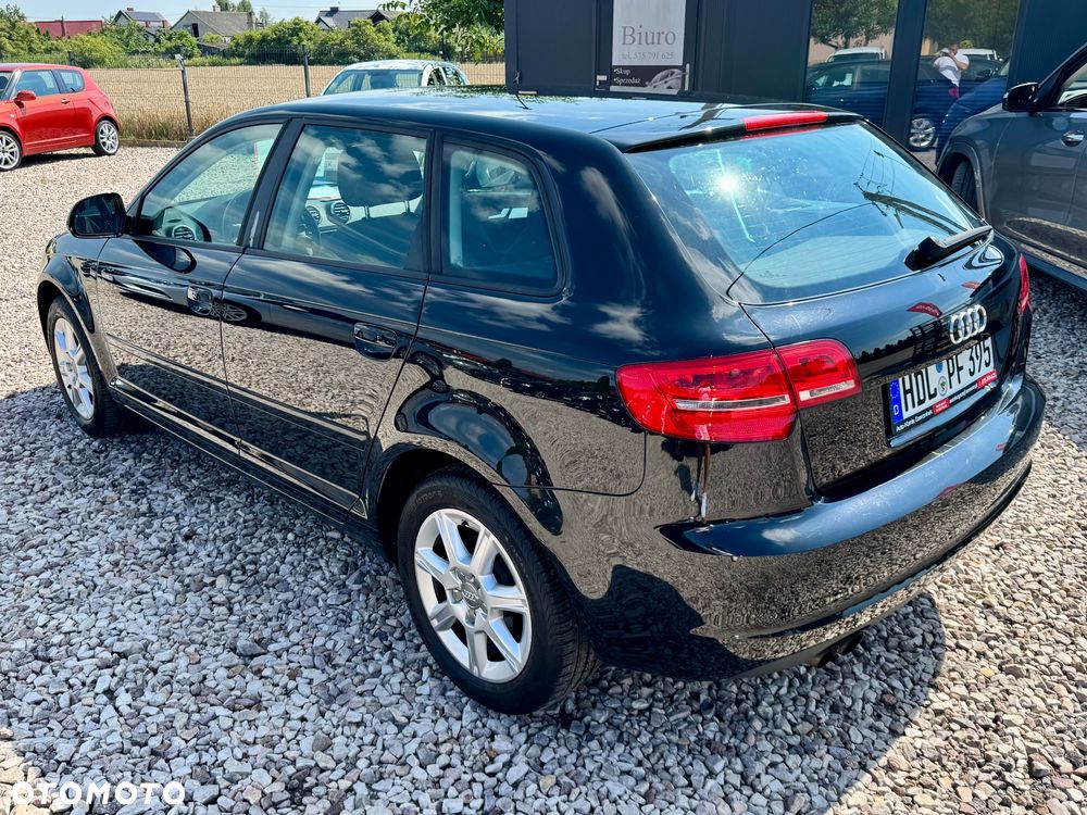 Audi A3 Sportback - 3