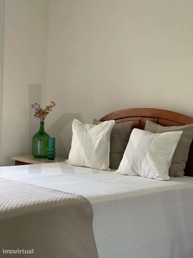 Apartamento T2 com Logradouro Privativo em Cacilhas — A 5 Minutos do B - Grande imagem: 3/22