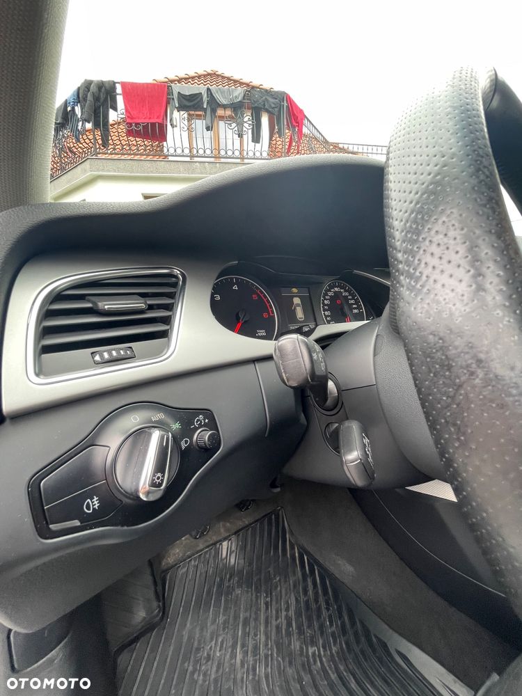 Audi A4 Avant 2.0 TDI DPF Ambiente - 19