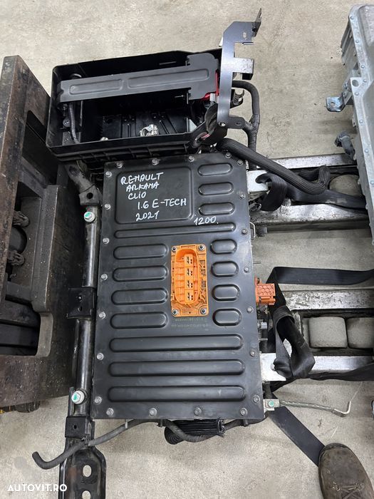 Baterie Renault arkana Clio 1.6 e-tech  2021 - 1