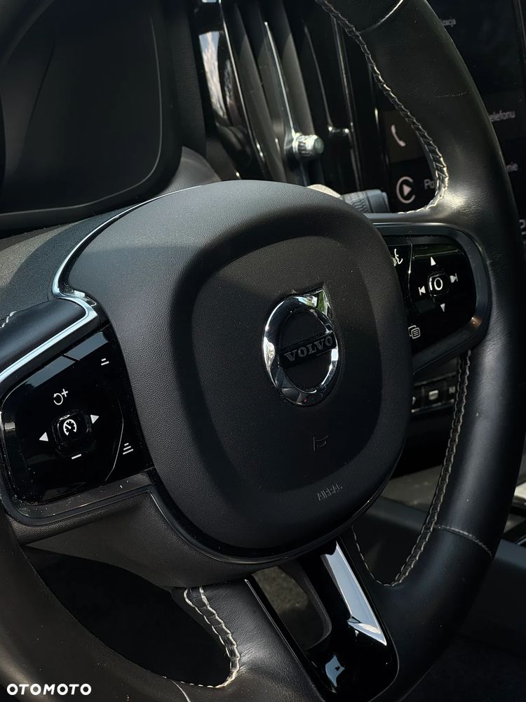 Volvo XC 60 B5 D AWD R-Design - 8