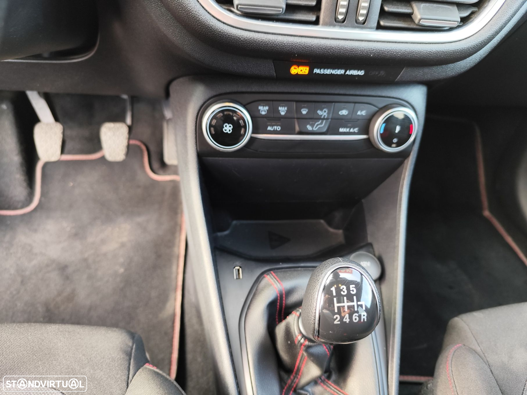Ford Fiesta 1.0 EcoBoost ST-Line - 22