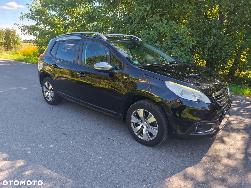 Peugeot 2008 1.2 Pure Tech Style S&S - 6