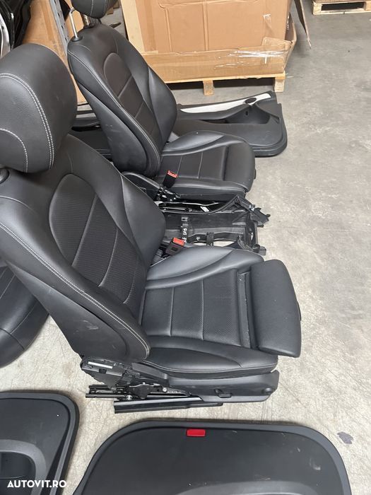 Interior Mercedes GLC coupe 2019 - 2