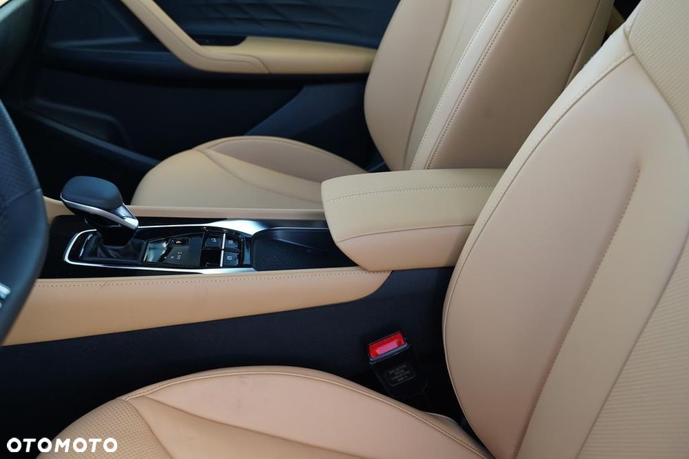 MG HS 1.5 T-GDI Exclusive DCT - 22