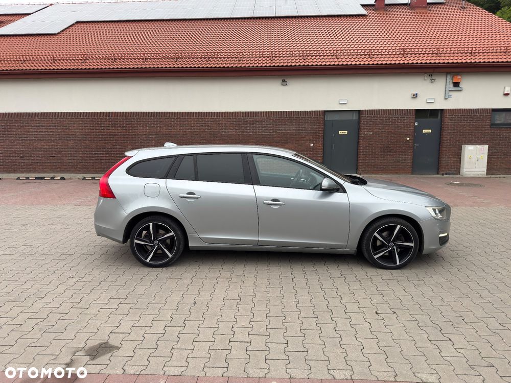 Volvo V60 D4 Kinetic - 11