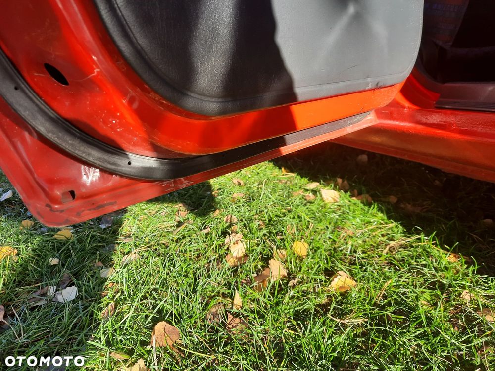 Mazda 323 1.7 D LX - 18