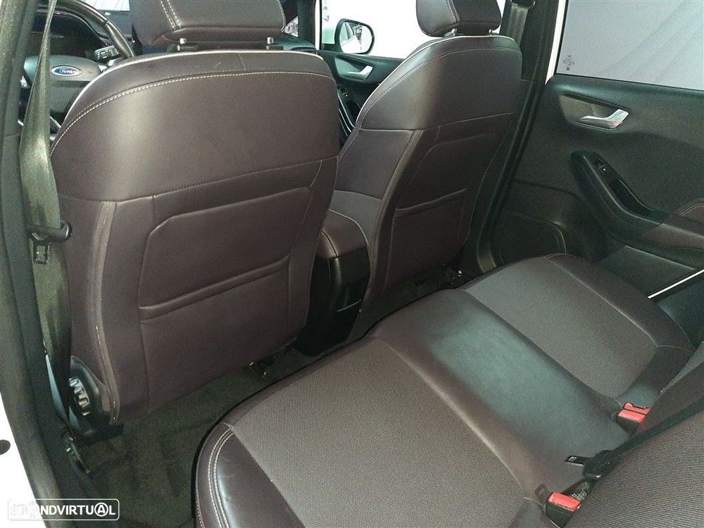 Ford Fiesta 1.0 EcoBoost Vignale - 23