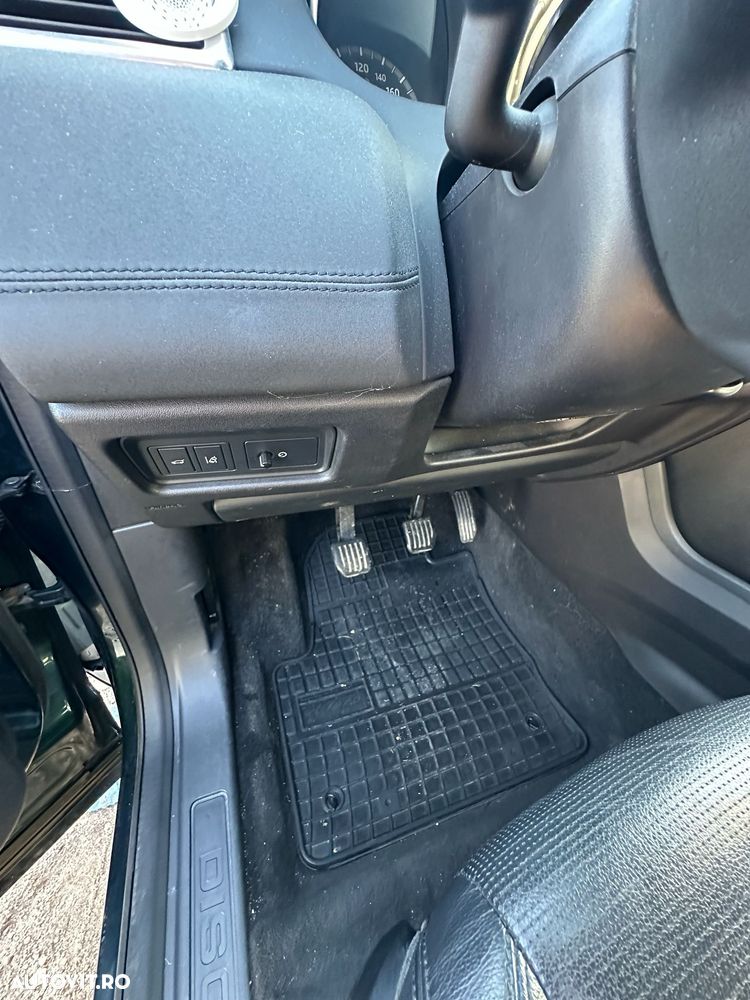 Land Rover Discovery Sport - 26