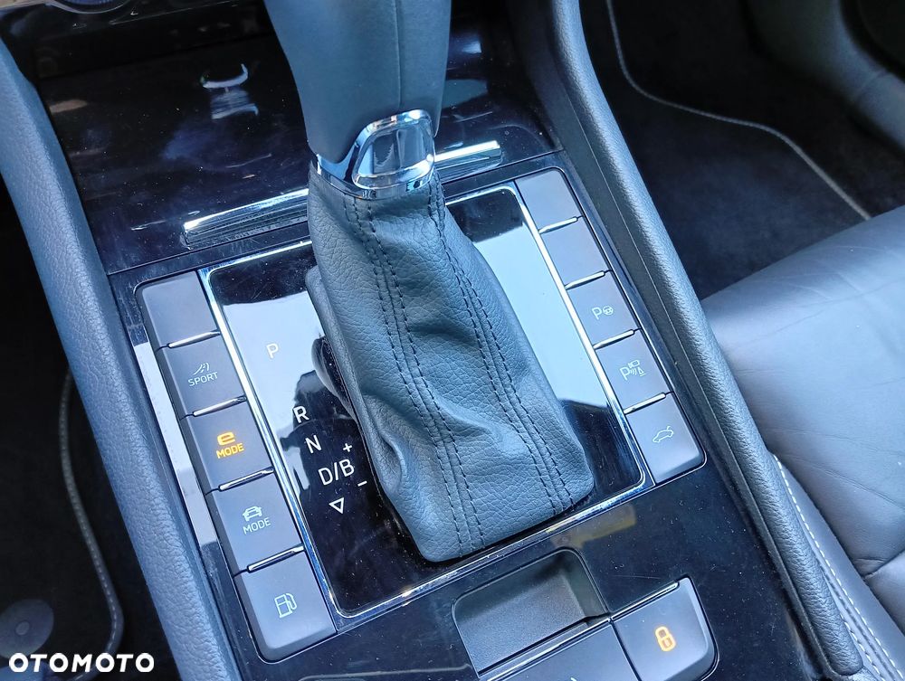 Skoda Superb 1.4 TSI Plug-In Hybrid L&K DSG - 32