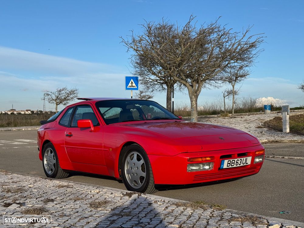 Porsche 944 Turbo S - 4
