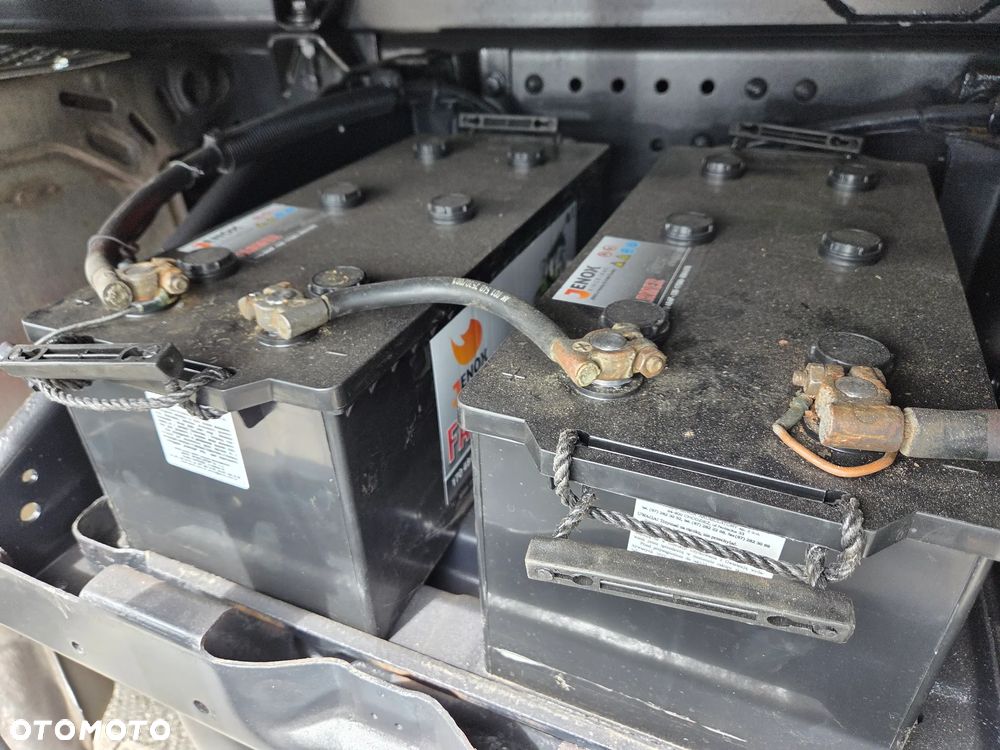 Mercedes-Benz AXOR 1826L // 9 BIEGÓW // KLIMA HAK // HDS HIAB ŻURAW DŹWIG // TYŁ PODUSZKI // EURO 4 - 9