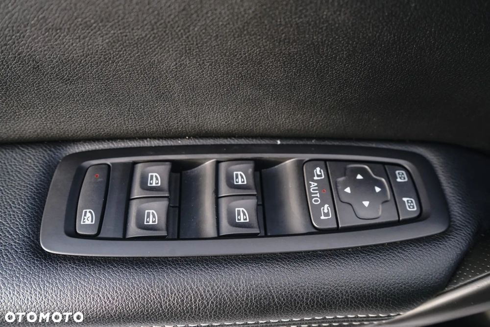 Renault Megane ENERGY TCe 130 Start & Stop LIMITED - 31