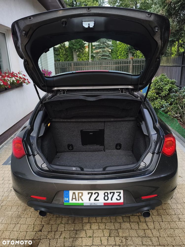 Alfa Romeo Giulietta 2.0 JTDM 16V - 24