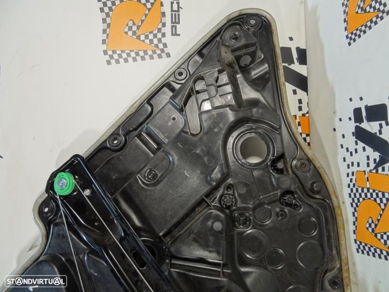 Elevador De Vidro Trás Esquerdo Mercedes-Benz C-Class (W205)  C0875510 - 2