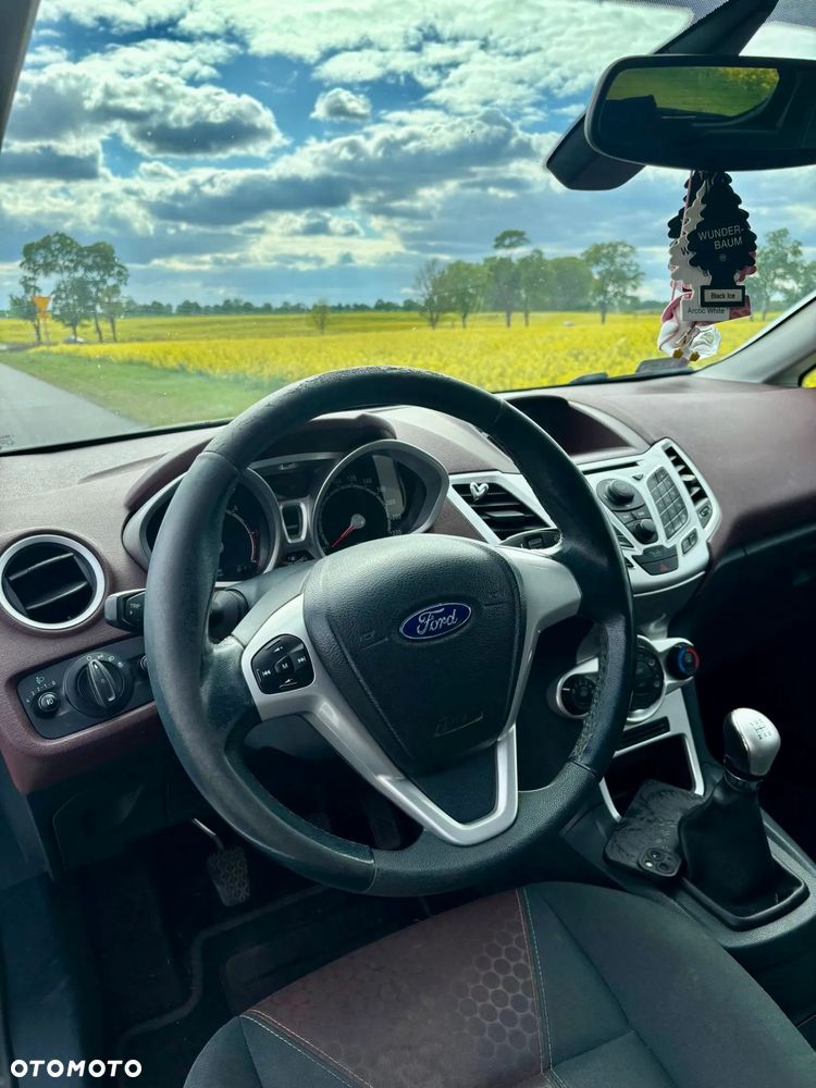 Ford Fiesta 1.6 TDCi Titanium - 10