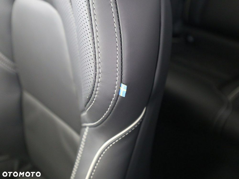 Volvo V90 Cross Country B4 D AWD Ultimate - 14