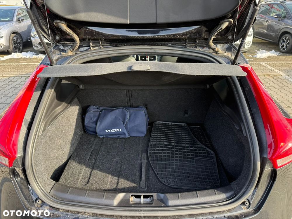 Volvo V40 D2 Drive-E R-Design Momentum - 7